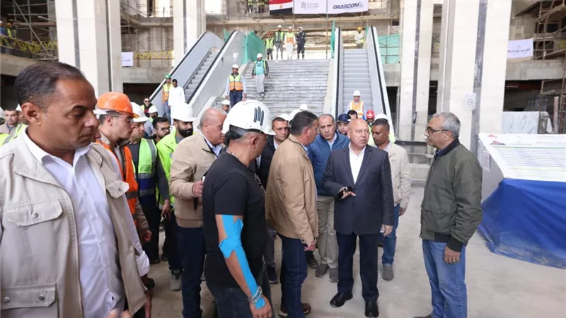 اكتمال تركيب 133 كيلومتر قضبان بالخط الأول للقطار الكهربائي السريع