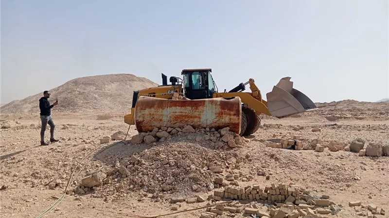 تنفيذ 21 قرار إزالة للتعديات على الأراضي الزراعية وأملاك الدولة بقنا 