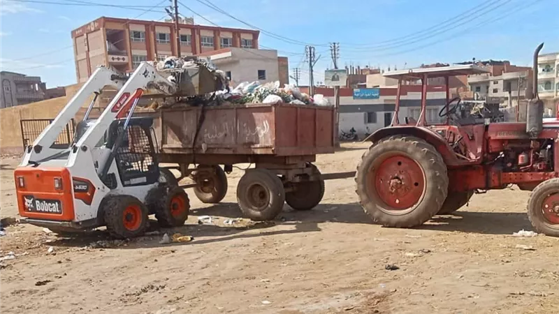 حملات يومية مكثفة لرفع كفاءة الشوارع والقرى في بيلا بكفر الشيخ 