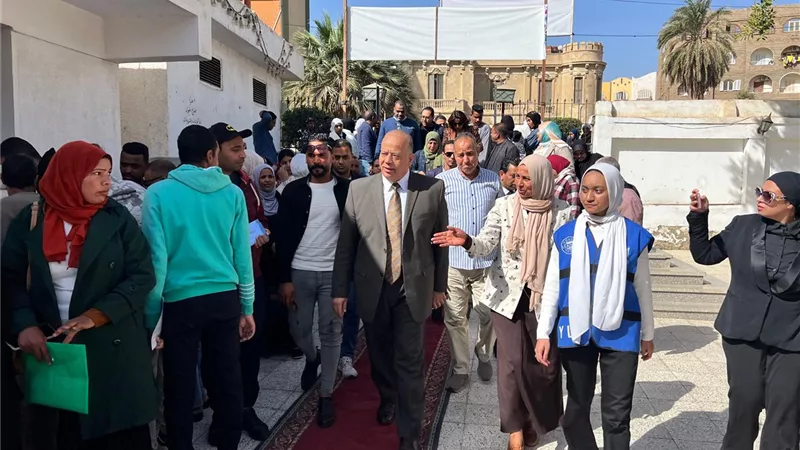 بمشاركة 35 شركة.. انطلاق الملتقى التوظيفي لتوفير 1500 فرصة عمل في قنا