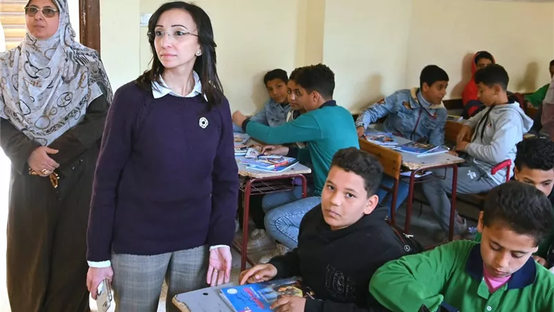 محافظ البحيرة تؤكد استمرار الجولات المفاجئة على المدارس