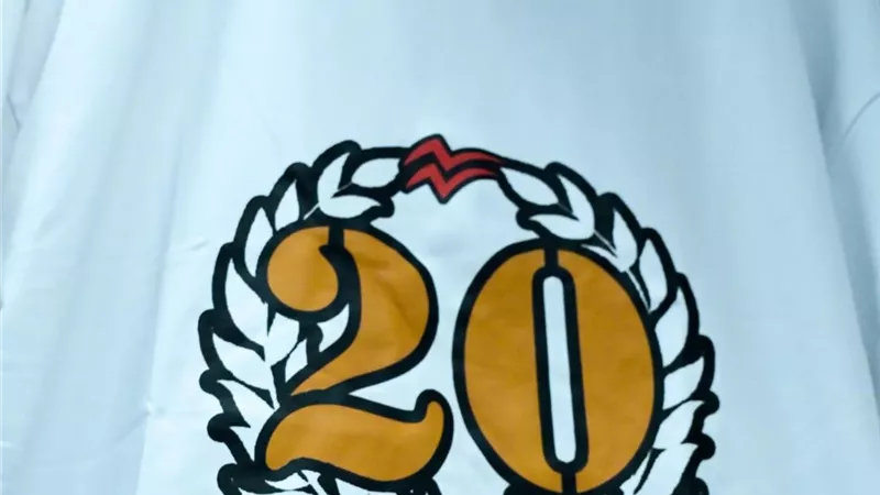 الظهور الأول لقميص إحياء ذكرى شهداء الزمالك بغرفة الملابس 