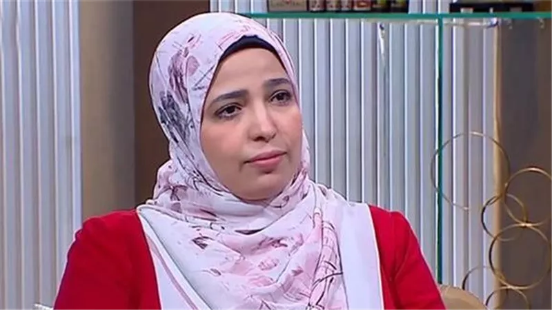 هل تؤثر قطرات العين أو الأنف أو الأذن على صحة الصيام؟.. أمينة الفتوى تجيب