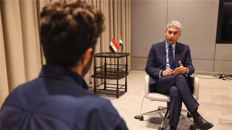 وزير السياحة يستعرض فرص الاستثمار والنمو في معرض «EMITT» بتركيا