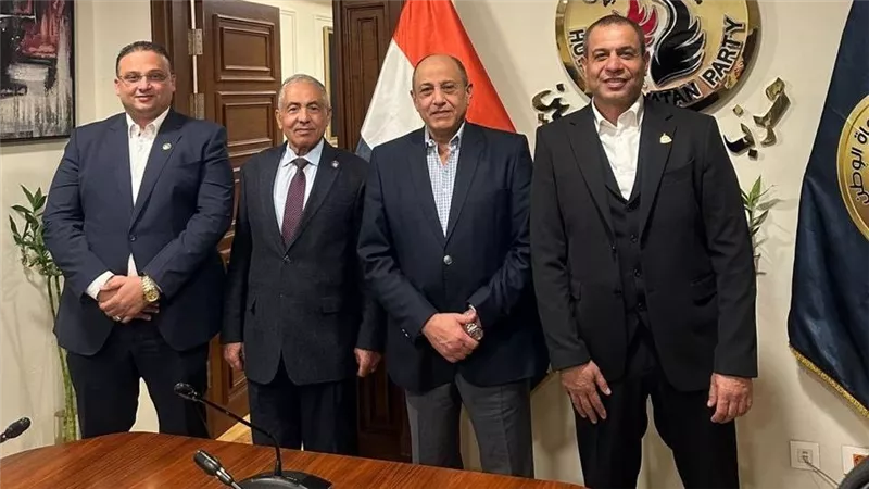   الفريق محمد عباس يُصدر قرارات تنظيمية بحماة الوطن
