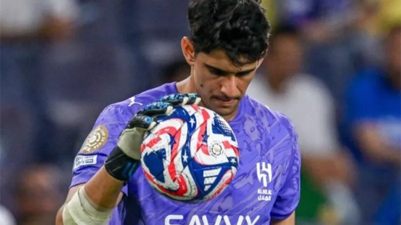 الهلال يكشف سبب غياب بونو عن التدريبات قبل مواجهة شباب الأهلي