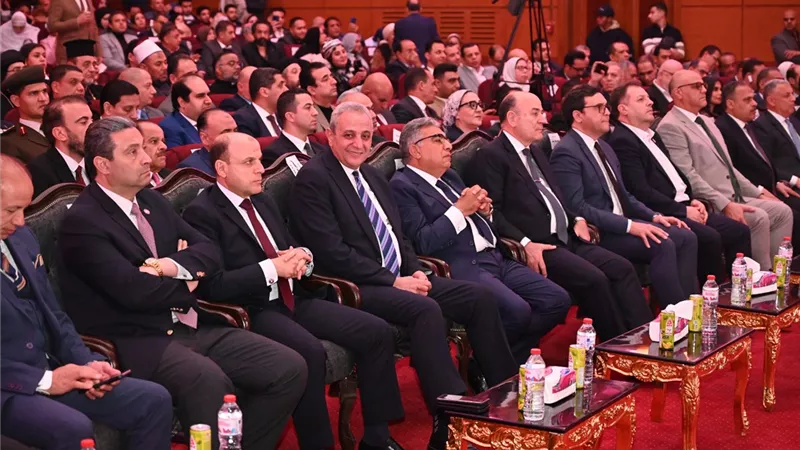 محافظ الغربية يشارك في احتفالات الدقهلية بعيدها القومي الـ776