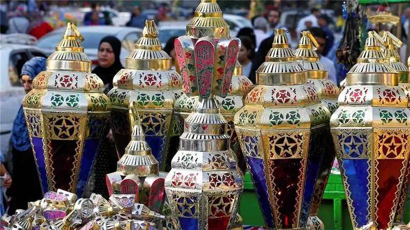 تبدأ من 15 جنيهًا.. الدليل الشامل لأسعار فوانيس رمضان 2026 وأماكن شرائها 