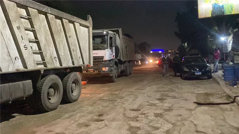 محافظة الجيزة ترفع 1200 طن مخلفات هدم بمحيط المنطقة الأثرية بالهرم