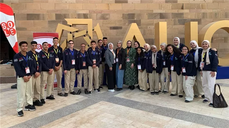 طلاب مدرسة مصر للتكنولوجيا يحققون إنجازا في مسابقة SOLE بالجامعة الأمريكية
