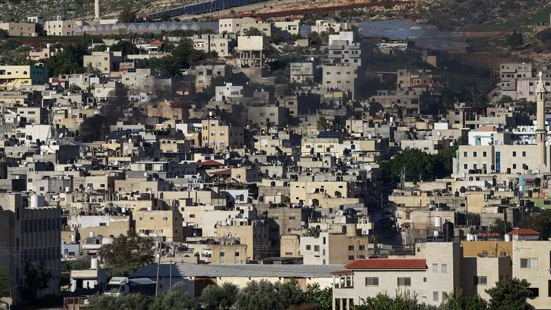 خبير: تغيير الوضع القانوني والتاريخي للضفة عاصفة لشعب فلسطين والسلطة