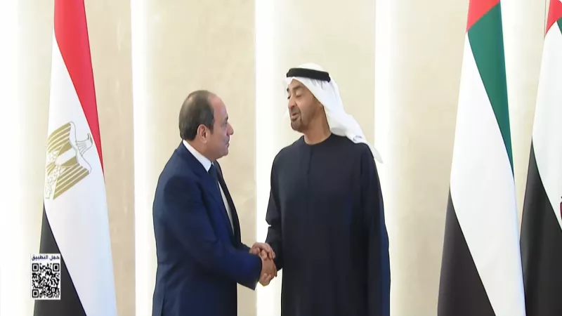 استقبال رسمي.. لحظة وصول الرئيس عبد الفتاح السيسي إلى الإمارات|فيديو