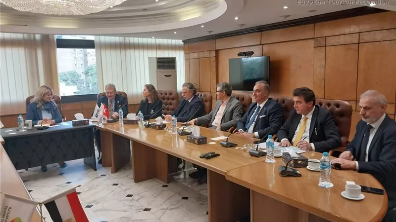 بعد ذوبان الجليد.. تحالف سياحي مصري تركي يشمل الاستثمار والعمالة والتدريب