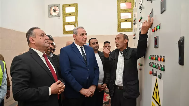 محافظ الغربية يضغط زر التشغيل ويفتتح محطتي رفع الصرف الصحي بطنطا