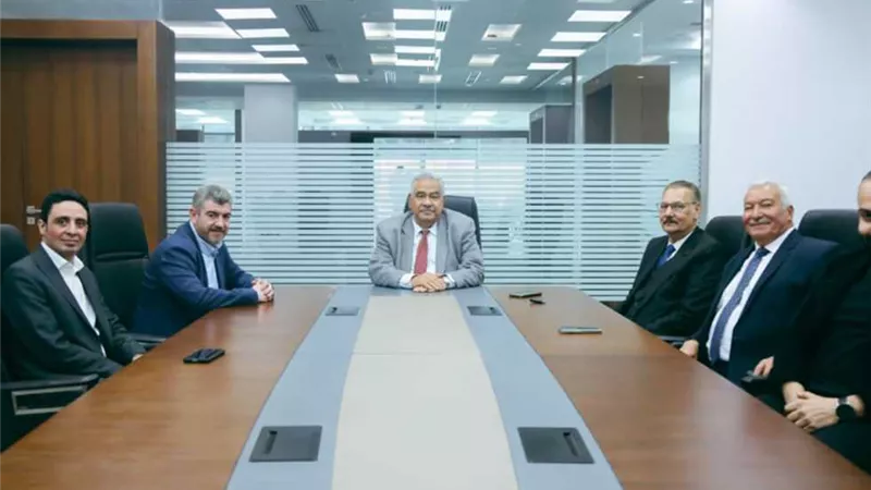مصطفى عزام يترأس أول جلسة للجنة شؤون اللاعبين بالاتحاد المصري لكرة القدم