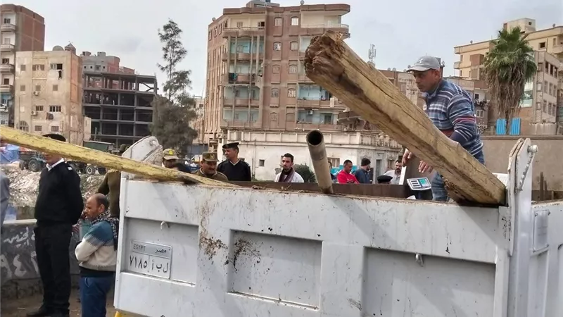 رئيس مدينة سيدي سالم ومدير أمن كفر الشخ يقودان حملة موسعة لرفع الإشغالات