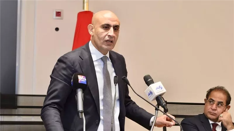 وزير التعليم يعرض خطة حماية الطلاب من مخاطر الإنترنت بالنواب