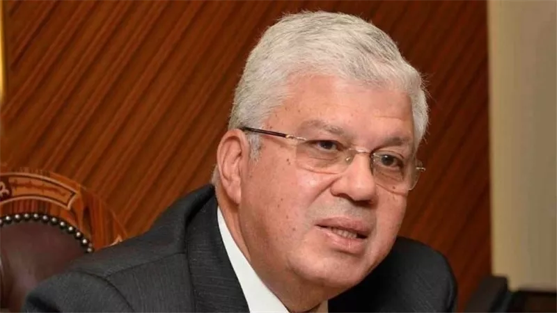 وزير التعليم العالي يهنئ الجامعات الفائزة بجائزة مصر للتميز الحكومي