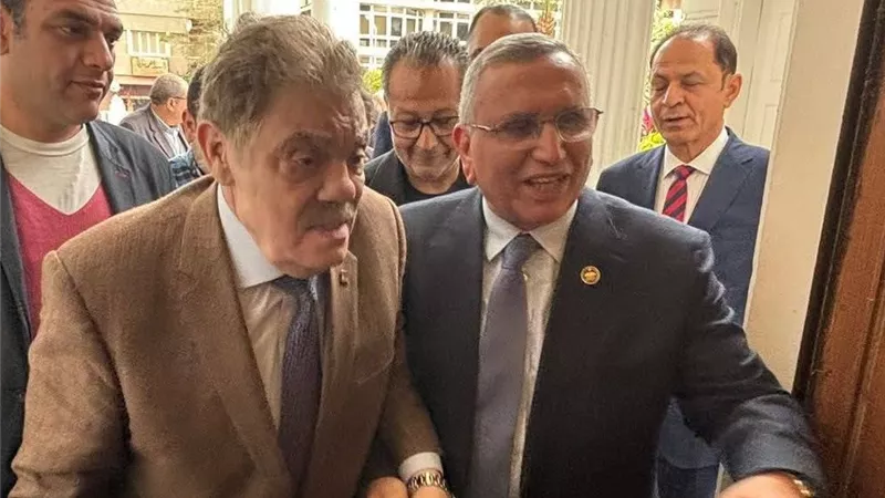 الوفد يتأهب للإطاحة بـ«يمامة» من رئاسة برلمانية الشيوخ في أول تحرك للبدوي