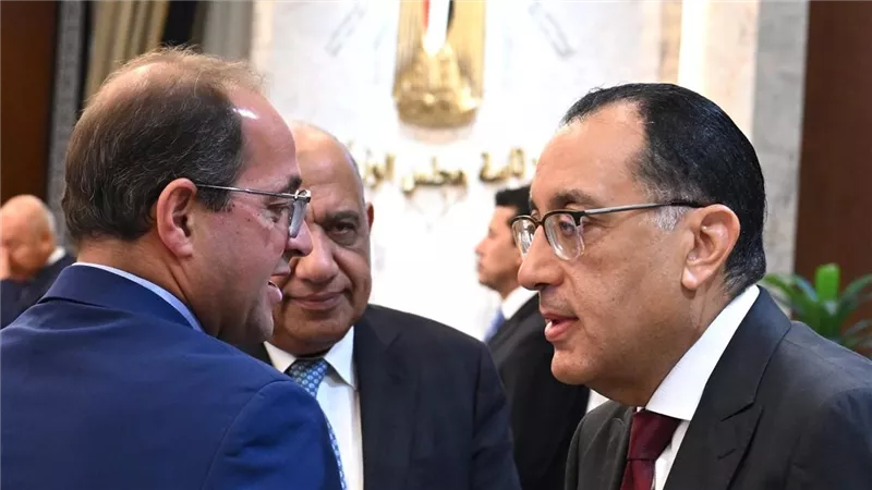 3 ملفات عاجلة على طاولة الحكومة الجديدة.. وخبراء يكشفون أبرز التحديات|خاص