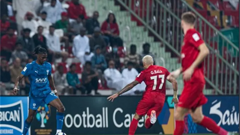 التعادل السلبي يحسم مواجهة شباب الأهلي والهلال في دوري أبطال آسيا