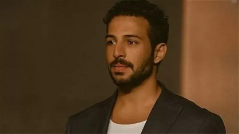 «بلا رجولة».. تعليق ناري من محمود ياسين جونيور على واقعة «فتاة الأتوبيس»