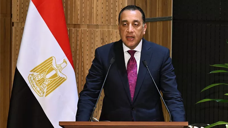 رئيس مجلس الوزراء يُنيب وزير الأوقاف لحضور احتفال استطلاع رؤية هلال رمضان