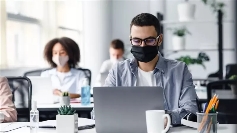 مستشار البيت الأبيض: تباطؤ طفيف في نمو الوظائف بسبب انخفاض السكان 