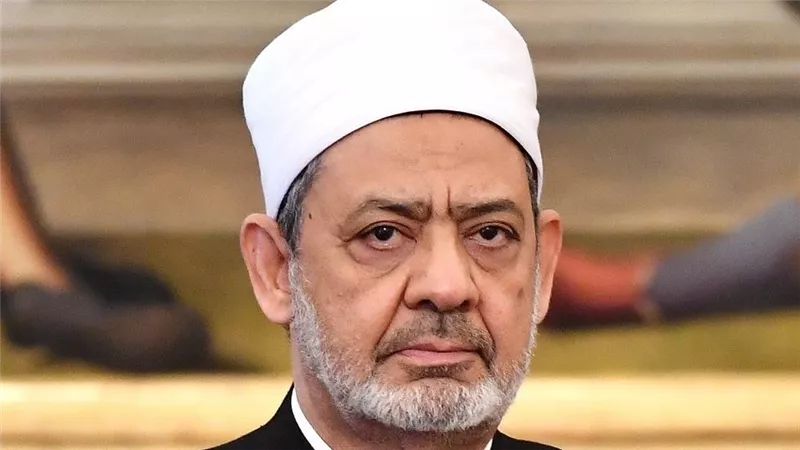 شيخ الأزهر يهنئ الحكومة الجديدة ويدعو لها بالتوفيق