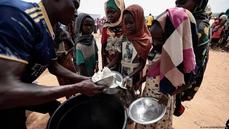 السودان ينهار.. تخفيض البرنامج الغذائي لـ 50% يزيد معاناة السكان|فيديو
