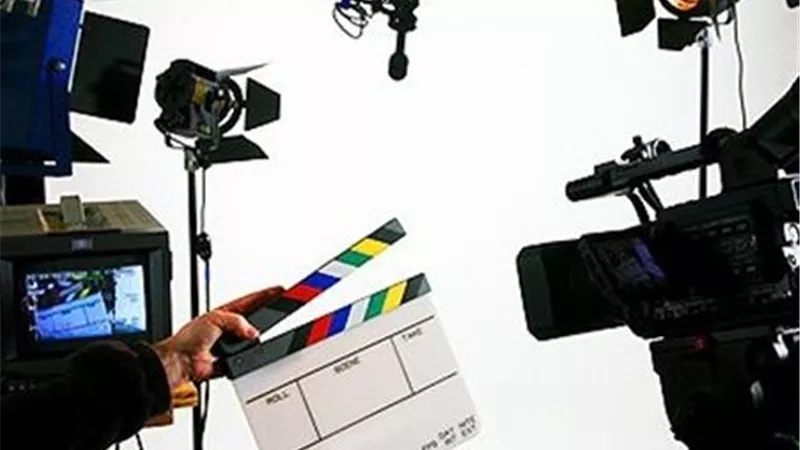 مباحث المصنفات تغلق شركة إنتاج غير مرخصة وتصادر محتوياتها بأول الشيخ زايد