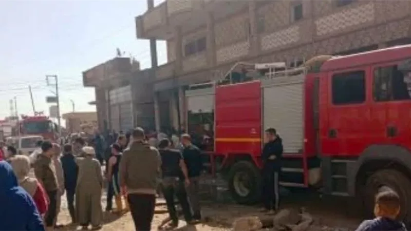 الحماية المدنية تسيطر على حريق مصنع مراتب بقرية نفرة بالبحيرة