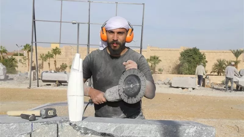 نشرة منوعات «إيجبتك»|سيمبوزيوم أسوان يواصل كتابة تاريخه
