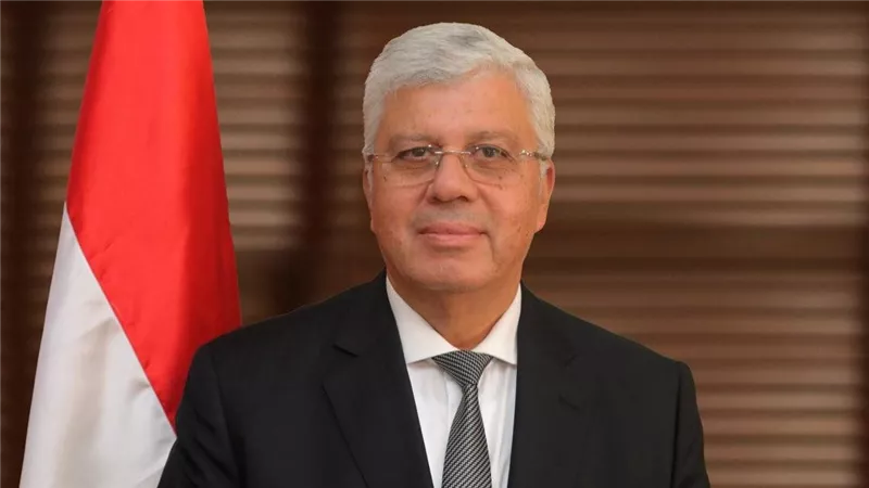 بين 