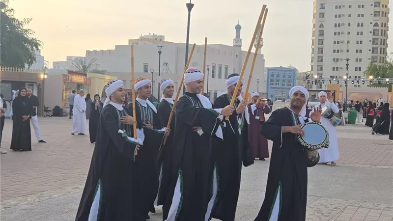 أكاديمية الفنون الشعبية تشارك في فعاليات أيام الشارقة التراثية