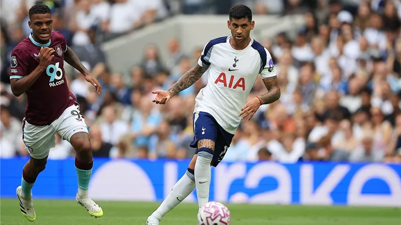 ريال مدريد يضع عيناه على كريستيان روميرو لتعزيز الدفاع