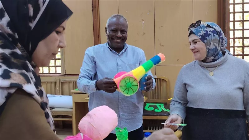 الإضاءة والخدع البصرية في ورشة عرائس المسرح الأسود بقصور الثقافة