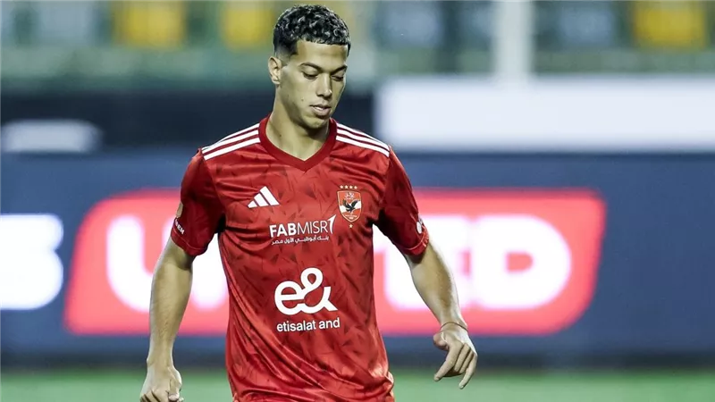 أحمد بلال: إمام عاشور لا يستحق المساواة مع زيزو.. إما يلتزم أو يرحل