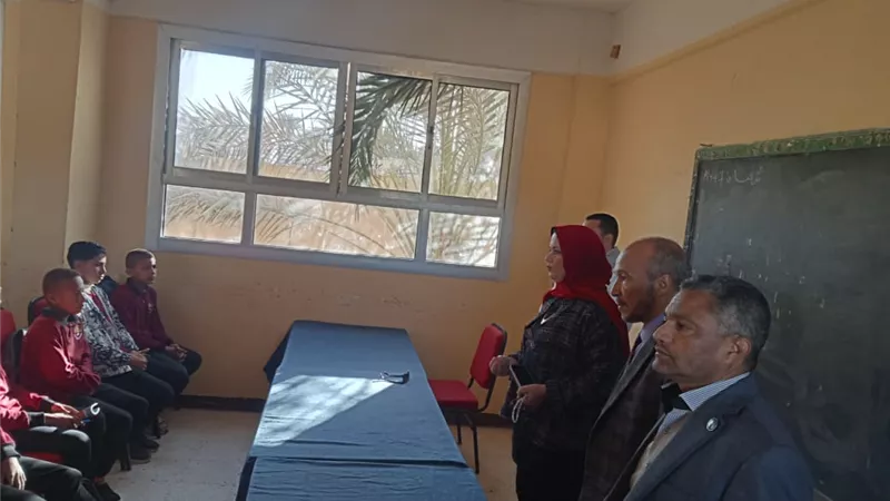 مدير تعليم مطروح تتابع انتظام الدراسة فى مدارس سيوة