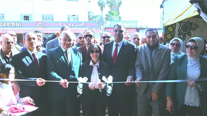 محافظ البحيرة تفتتح معرض أهلا رمضان بأبو حمص بخصومات تصل إلى 30%