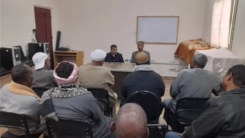 رئيس مدينة الطود يعقد لقاء اليوم المفتوح مع المواطنين بقرية منشية النوبة