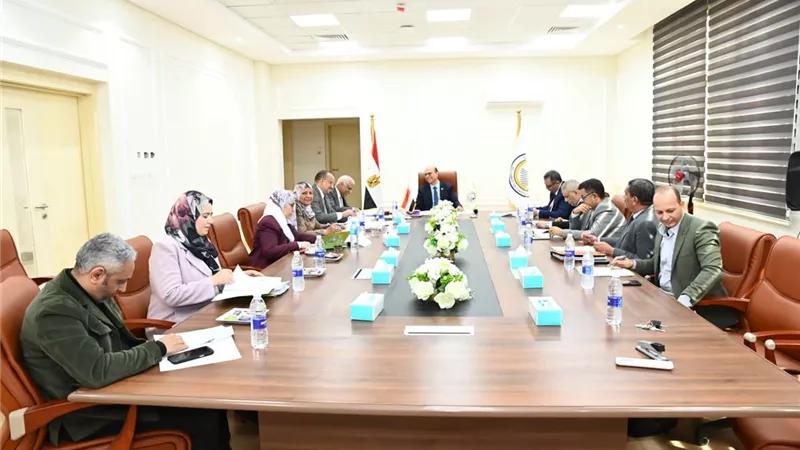 لمناقشة الملفات.. المنشاوي يرأس اجتماع المجلس الأكاديمي لجامعة أسيوط