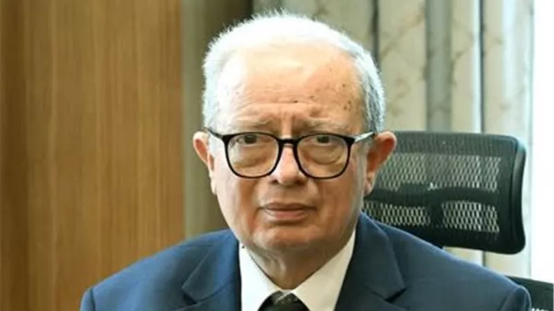 نائب رئيس الوزراء يتابع جهود الحكومة لتوفير وإتاحة السلع الأساسية