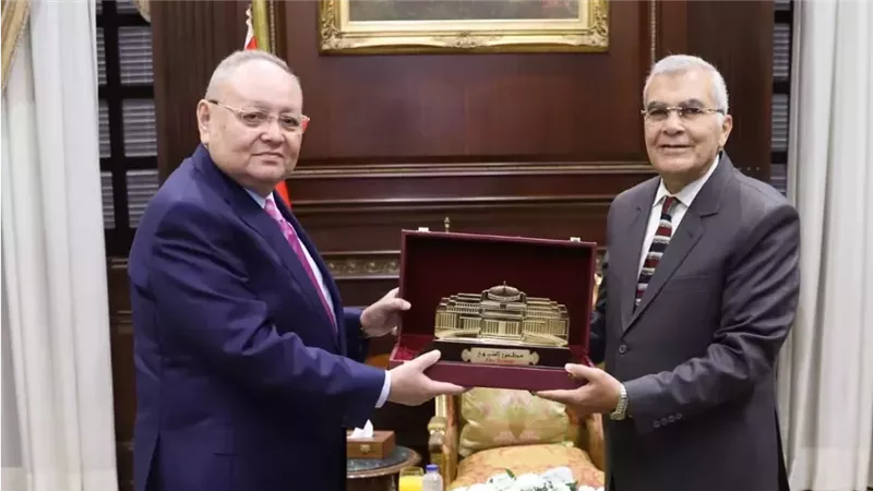 رئيس مجلس الدولة يهنئ رئيس مجلس الشيوخ بتوليه المنصب 