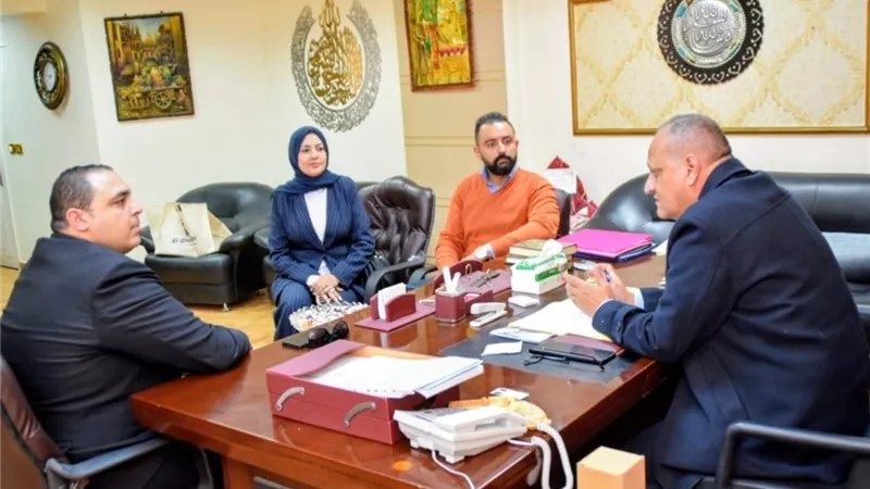 بدوي يستقبل وفد فرع الأكاديمية العربية للعلوم والتكنولوجيا ببورسعيد