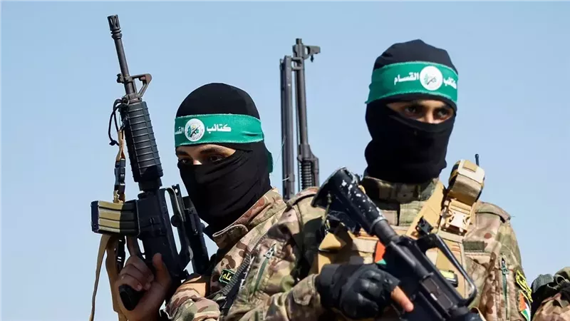 اليوم التالي في غزة: تسليم السلاح الثقيل مقابل بقاء 