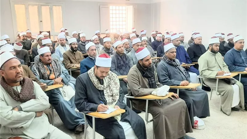«أوقاف سوهاج» تنفذ دورات علمية متخصصة للأئمة في فقه الصيام