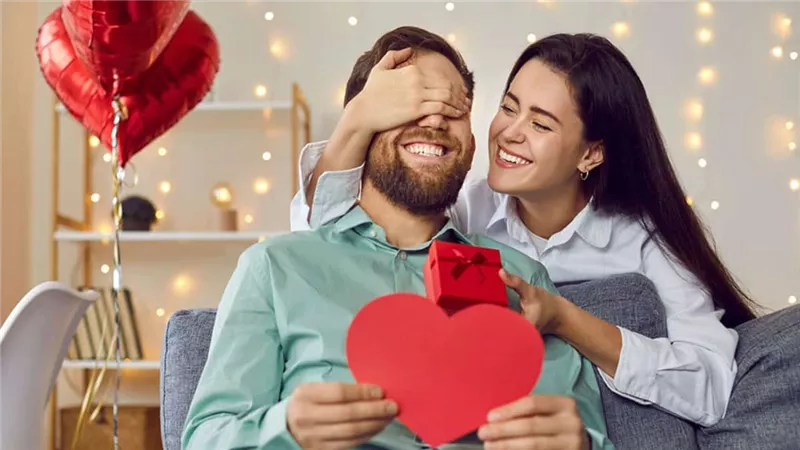 عيد الحب 2026.. إليك طرق رومانسية للاحتفال في المنزل