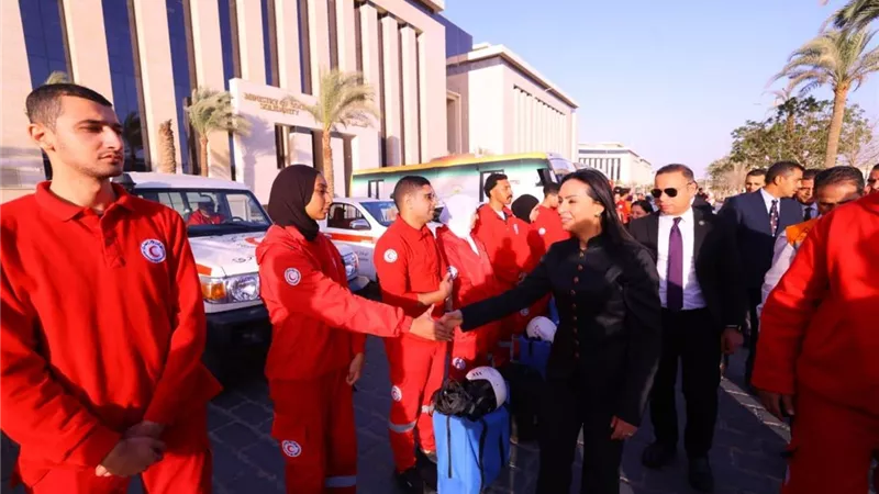 وزيرة التضامن تتابع جاهزية التدخل السريع والهلال الأحمر لدعم 