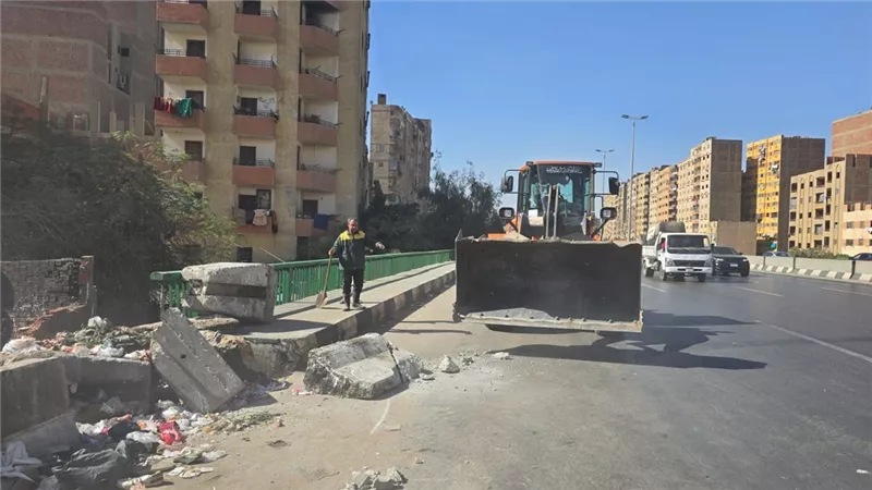 محافظة الجيزة ترفع الكتل الخرسانية وتفتح سلم مشاه مدينة النور بالهرم